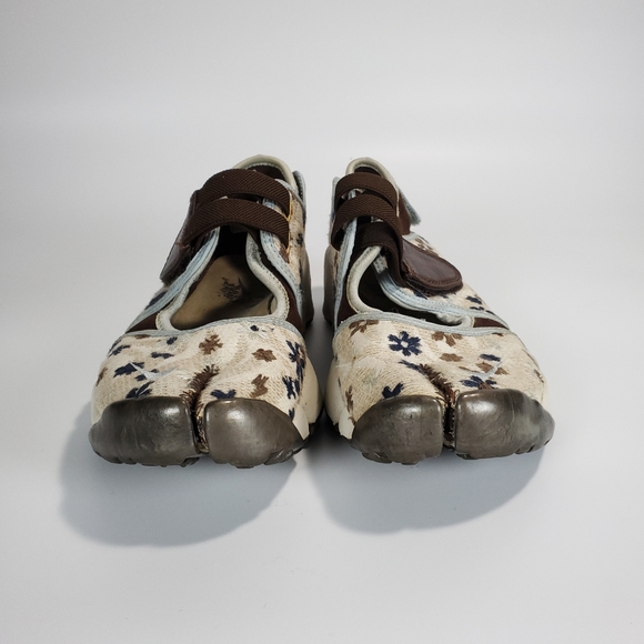 Rare Nike Air Rift Floral Embroidered Split Toe Shoes Size 8 - Picture 2 of 12